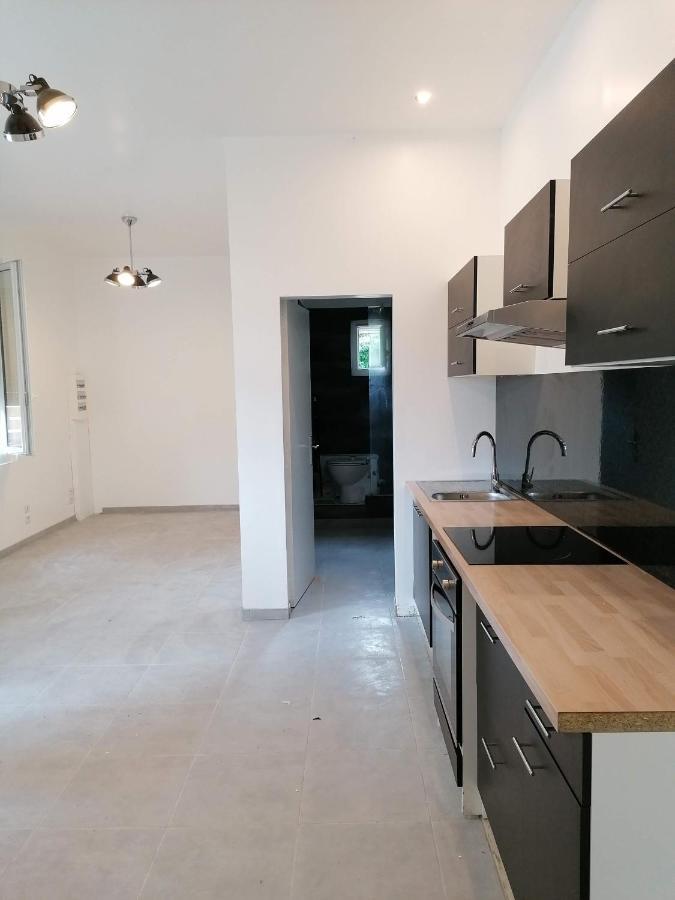 Appartement Dans Partie De Mas En Camargue Arles Exterior foto